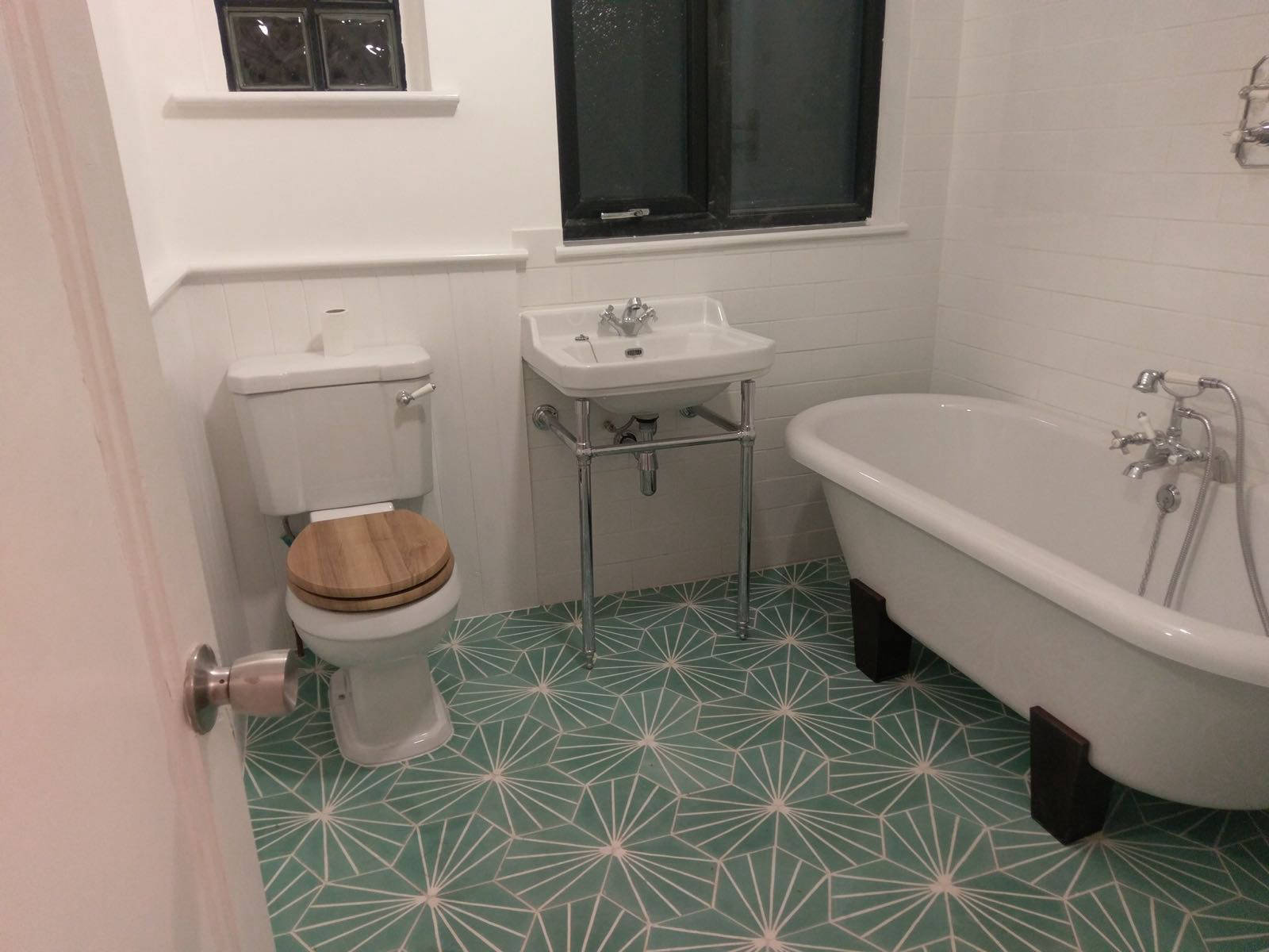 baldosas hidraulicas turquesa baños